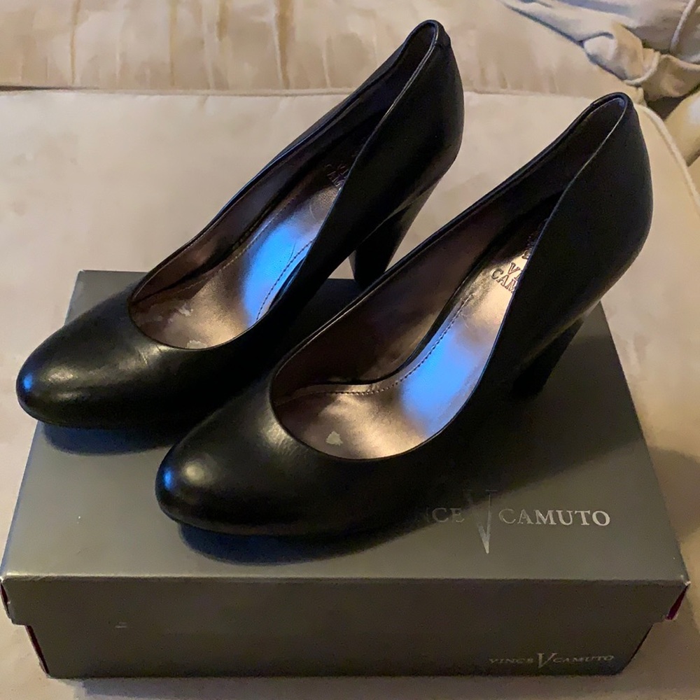 Vince camuto leather pumps